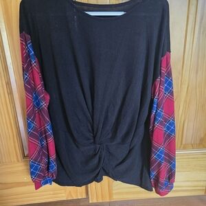 Plaid Sleeve Black Top
